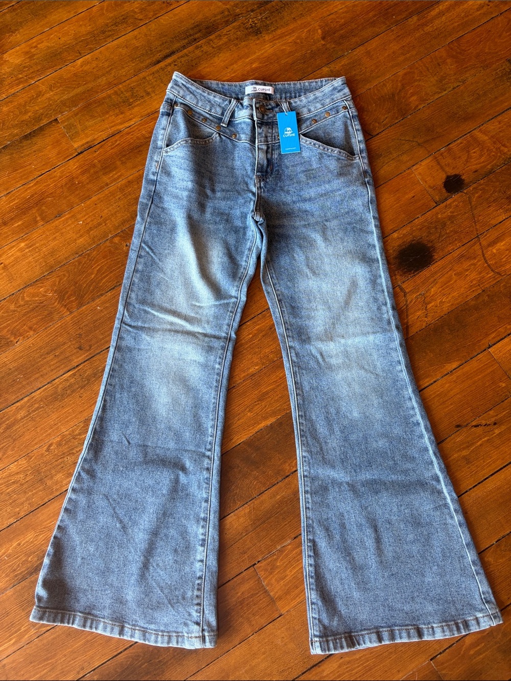 Cupshe Light Blue High-Rise Flare Jeans